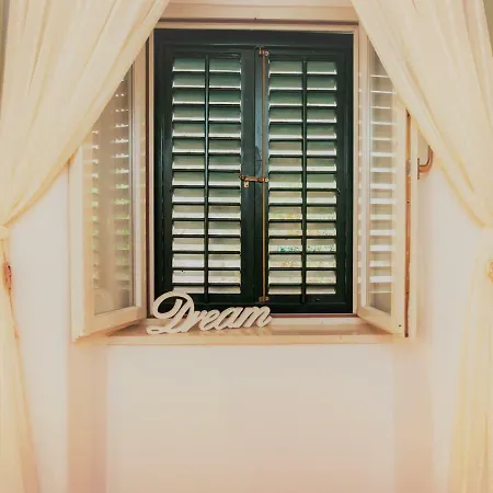 Angelus דוברובניק